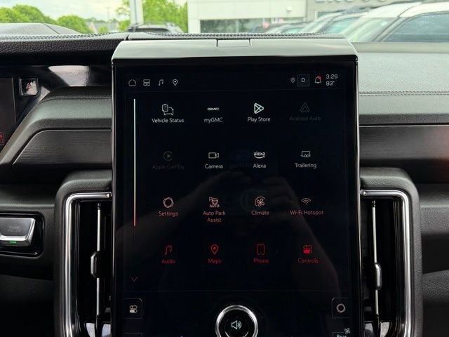 Used 2025 GMC Yukon XL Denali AWD/4WD image 31
