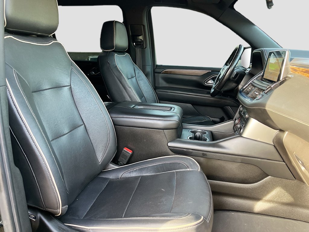 Used 2021 Chevrolet Suburban Premier w/ Premium Package AWD/4WD image 31