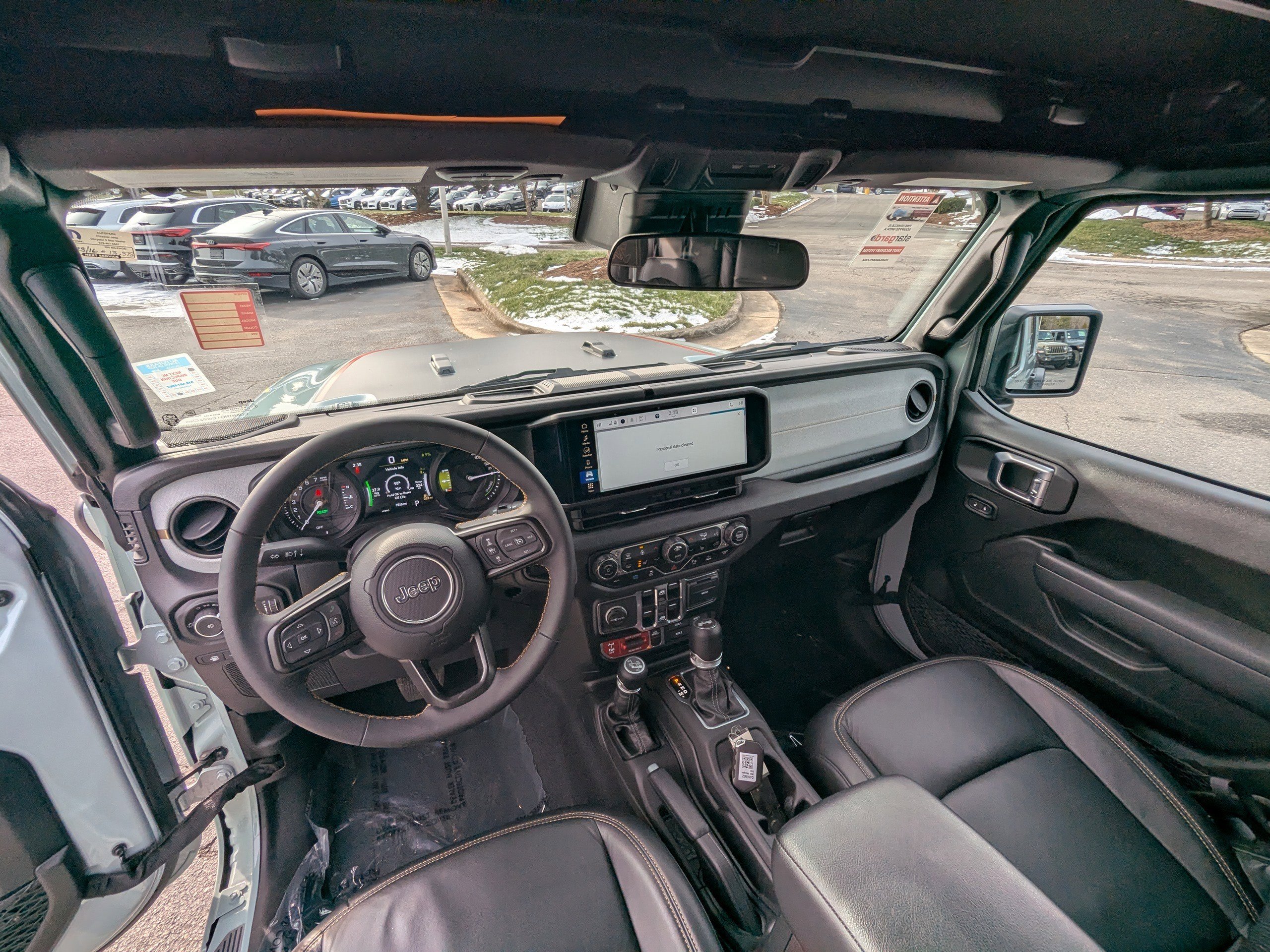 Used 2024 Jeep Wrangler Unlimited image 12