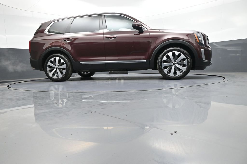 Certified 2022 Kia Telluride EX w/ EX Premium Package FWD image 31