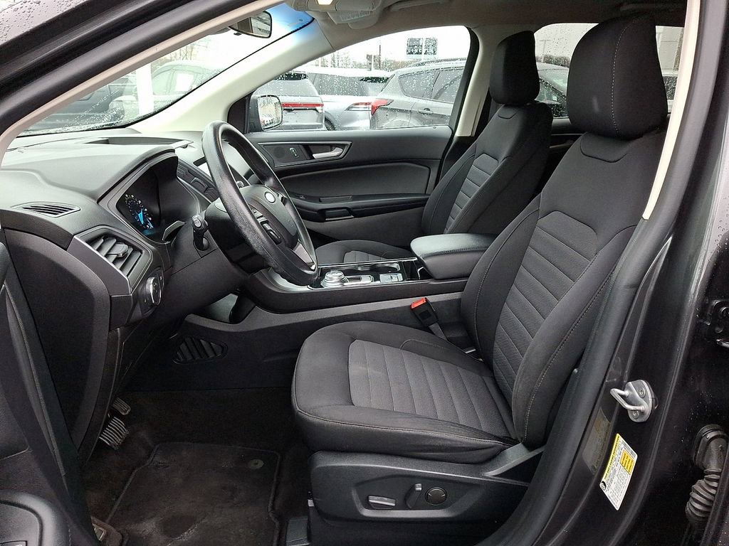 Certified 2020 Ford Edge SE image 13