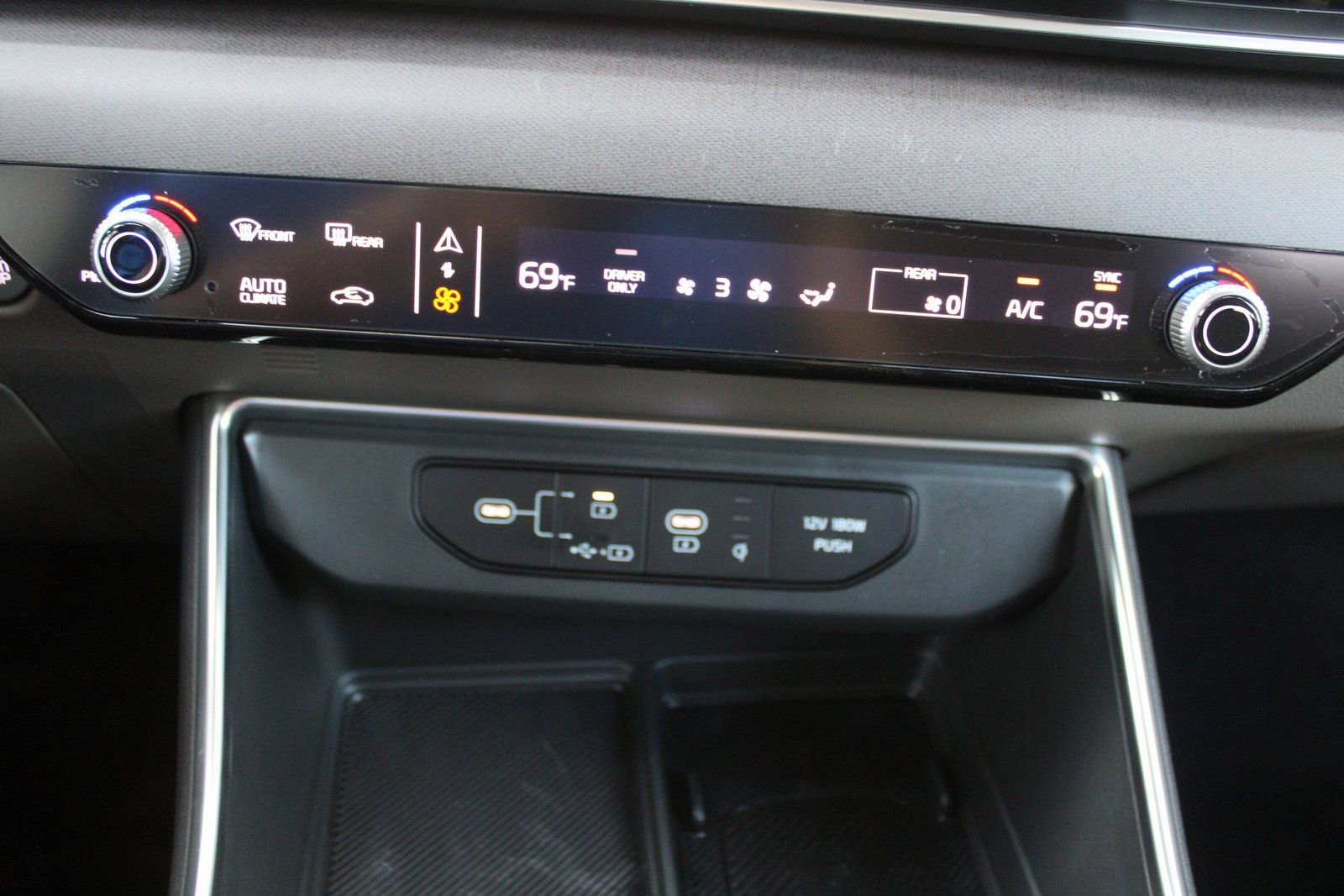 New 2026 Kia Carnival EX image 47