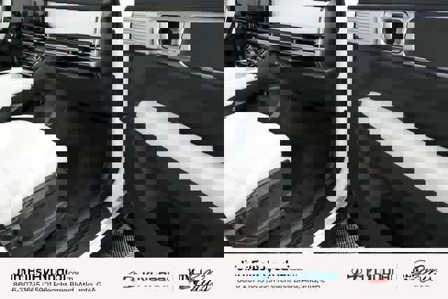 New 2025 Hyundai Santa Fe SE image 22