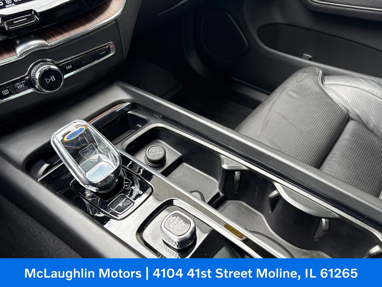 Certified 2023 Volvo XC60 B5 Ultimate w/ Climate Package AWD/4WD image 27