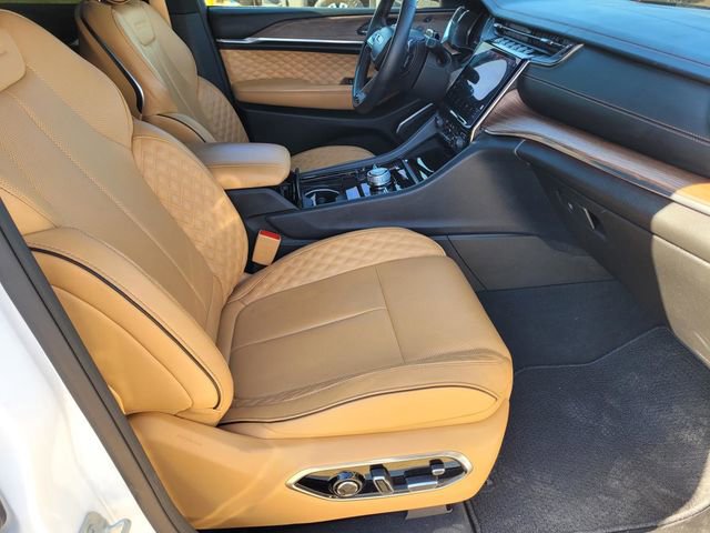 Used 2024 Jeep Grand Cherokee L Summit w/ Advanced Protech Group IV image 24