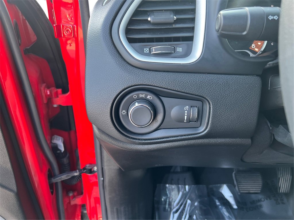 Used 2021 Jeep Renegade Sport image 17