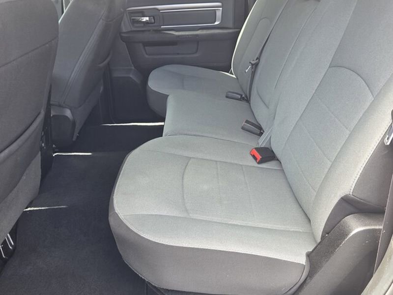 Used 2022 RAM 1500 Classic SLT w/ Electronics Group image 8