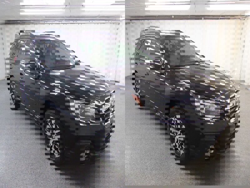 Used 2019 Subaru Outback 2.5i Limited w/ Popular Package #2 image 1