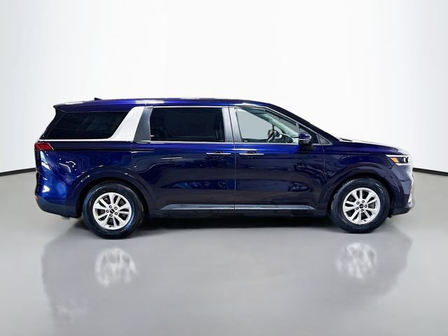 Used 2022 Kia Carnival LX FWD image 5