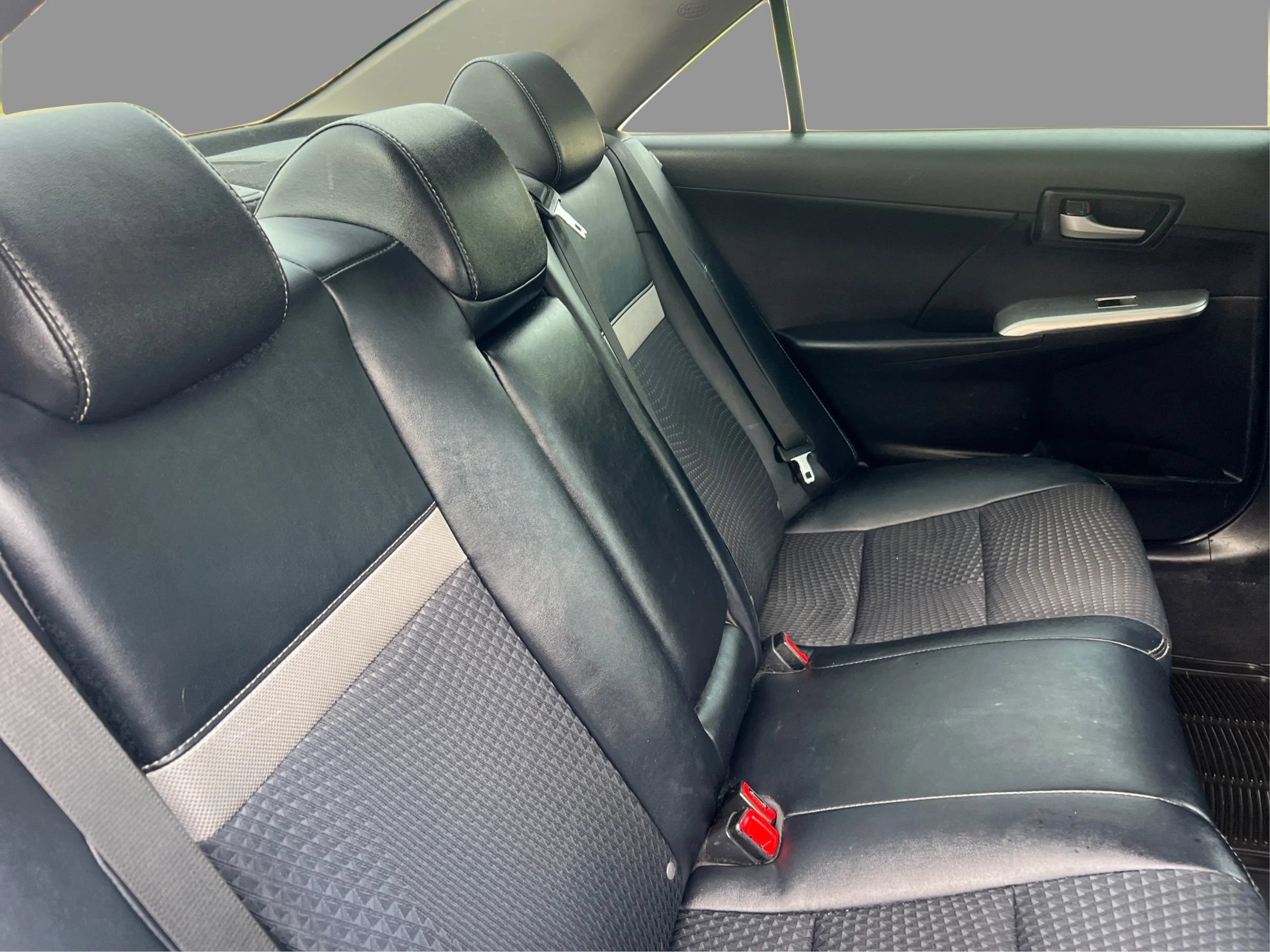 Used 2012 Toyota Camry SE FWD image 27