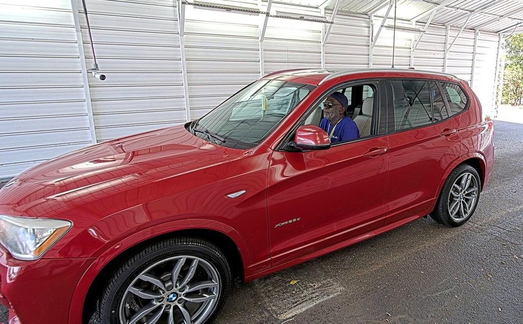 Used 2016 BMW X3 xDrive28d AWD/4WD image 2