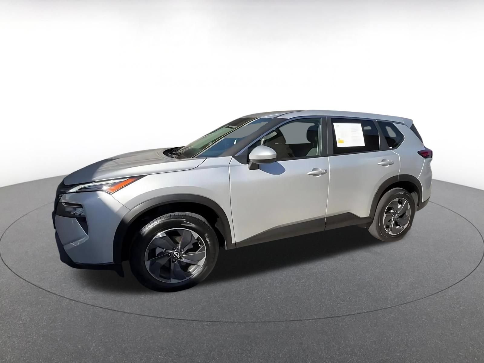 Used 2025 Nissan Rogue SV FWD image 8