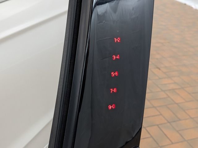 Used 2020 Ford Fusion SE image 10