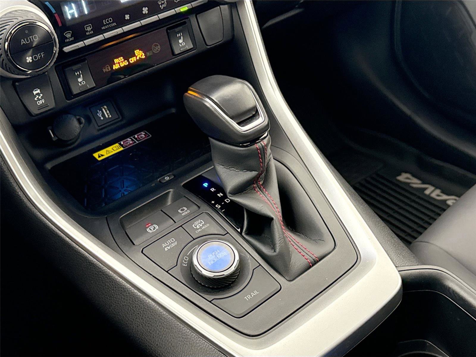 Certified 2025 Toyota RAV4 XSE image 28