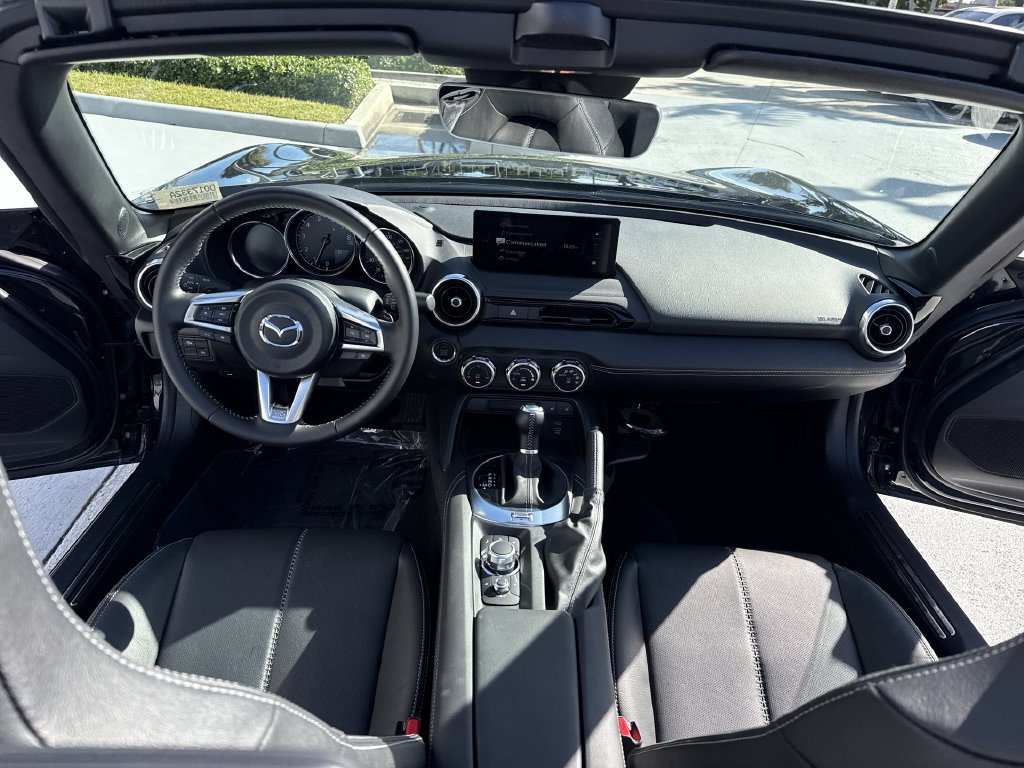 Used 2025 MAZDA MX-5 Miata Grand Touring w/ Appearance Package RWD image 34