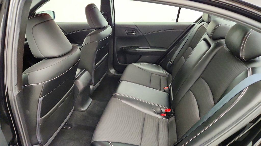 Used 2016 Honda Accord Sport image 21