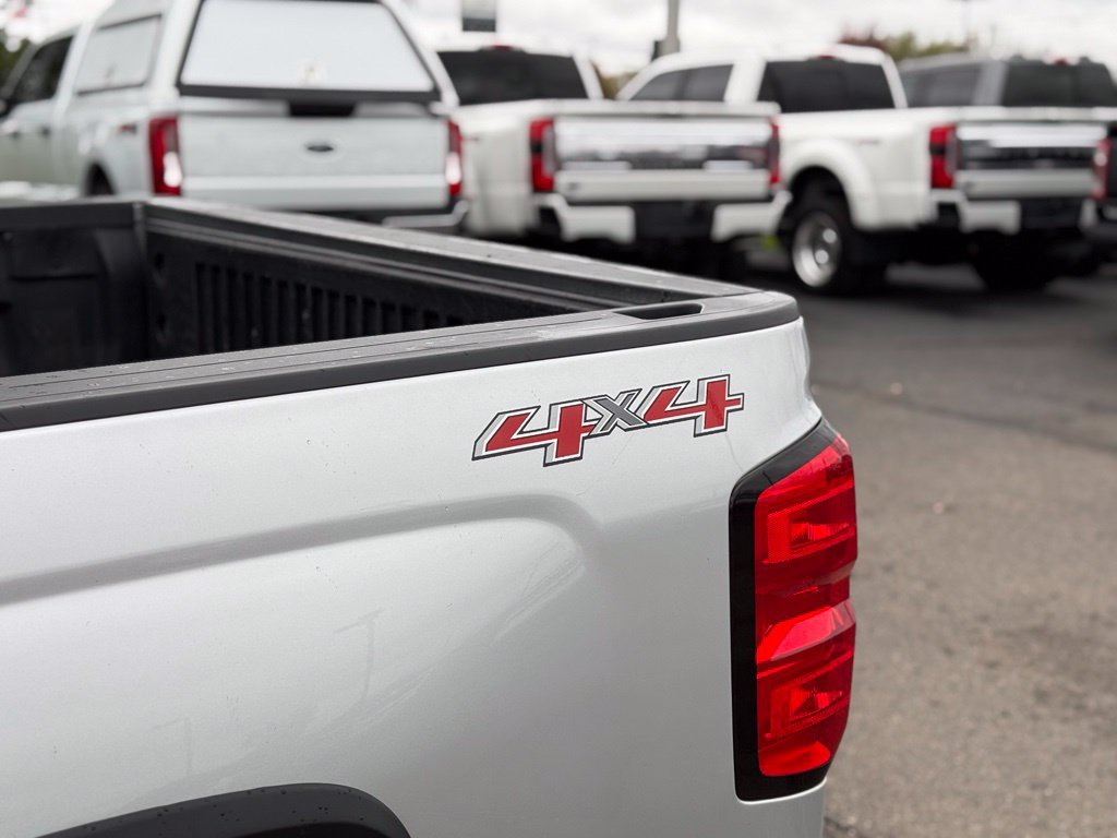 Used 2015 Chevrolet Silverado 1500 LT w/ LT Convenience Package AWD/4WD image 32