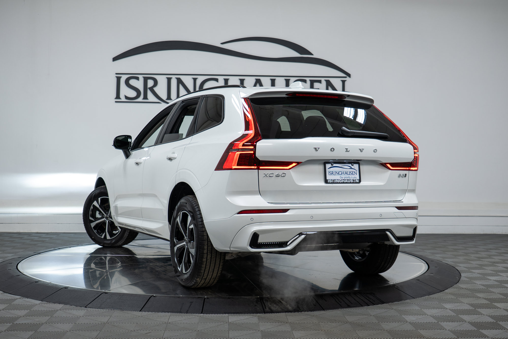 New 2026 Volvo XC60 B5 Core w/ Climate Package AWD/4WD image 28