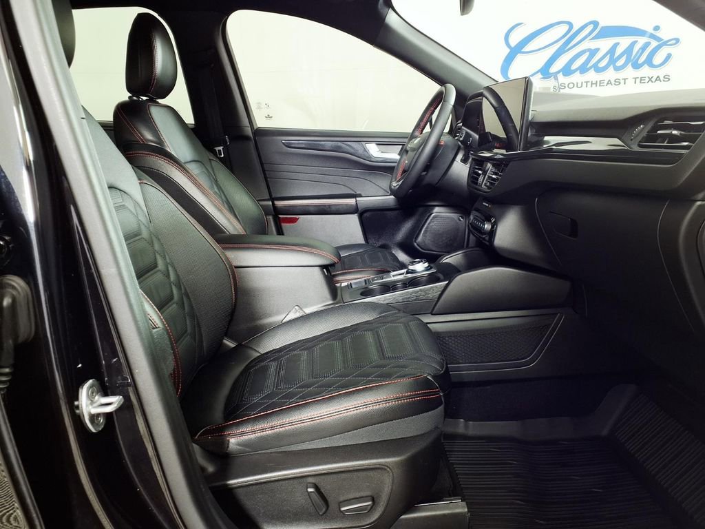 Used 2023 Ford Escape ST-Line Elite w/ Premium Technology Package image 11