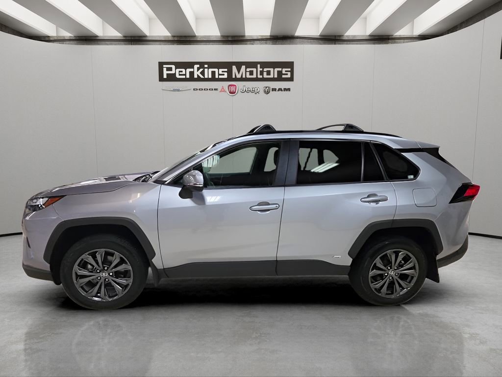 Used 2023 Toyota RAV4 XLE Premium AWD/4WD image 2