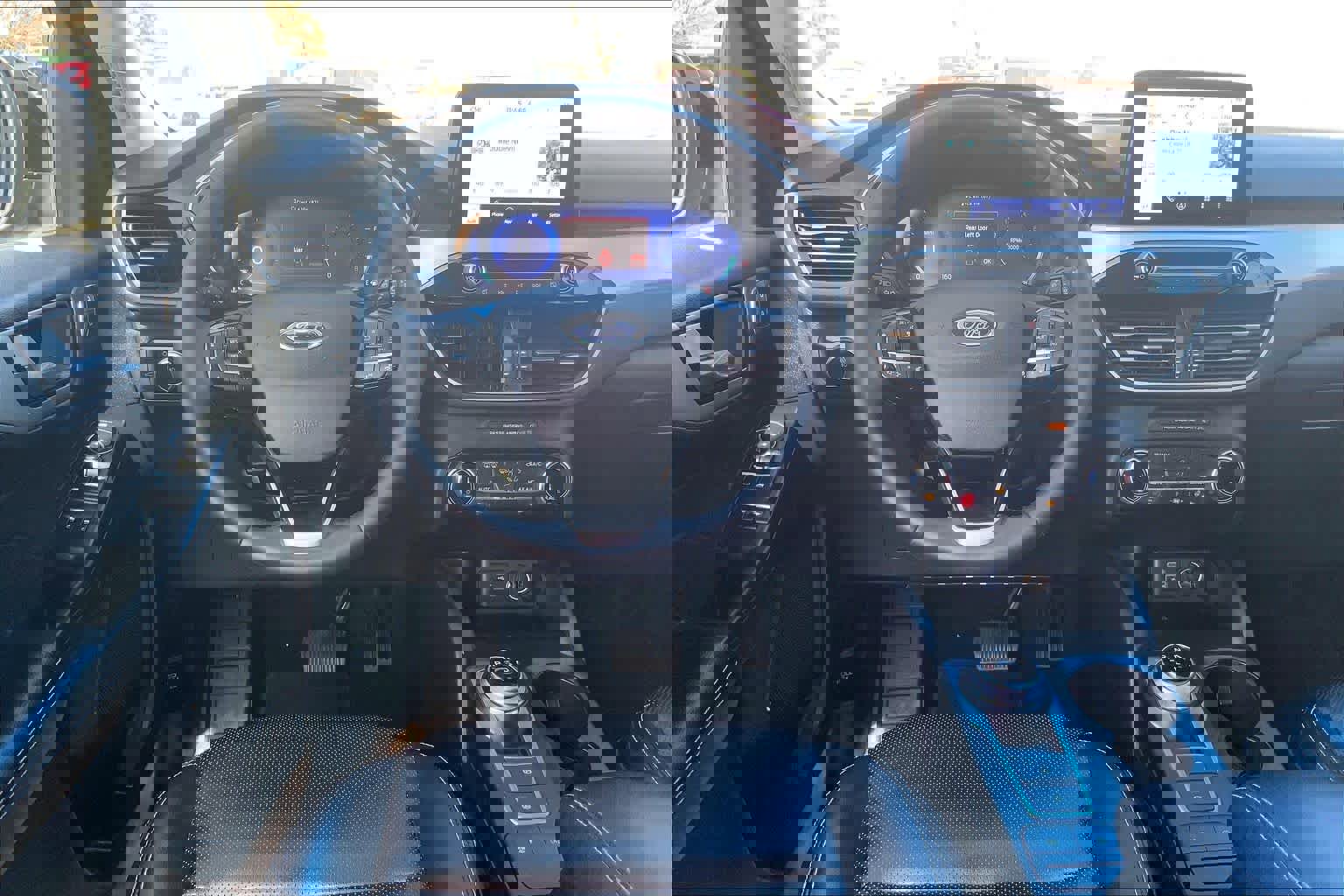 Used 2022 Ford Escape SEL w/ Technology Package image 5