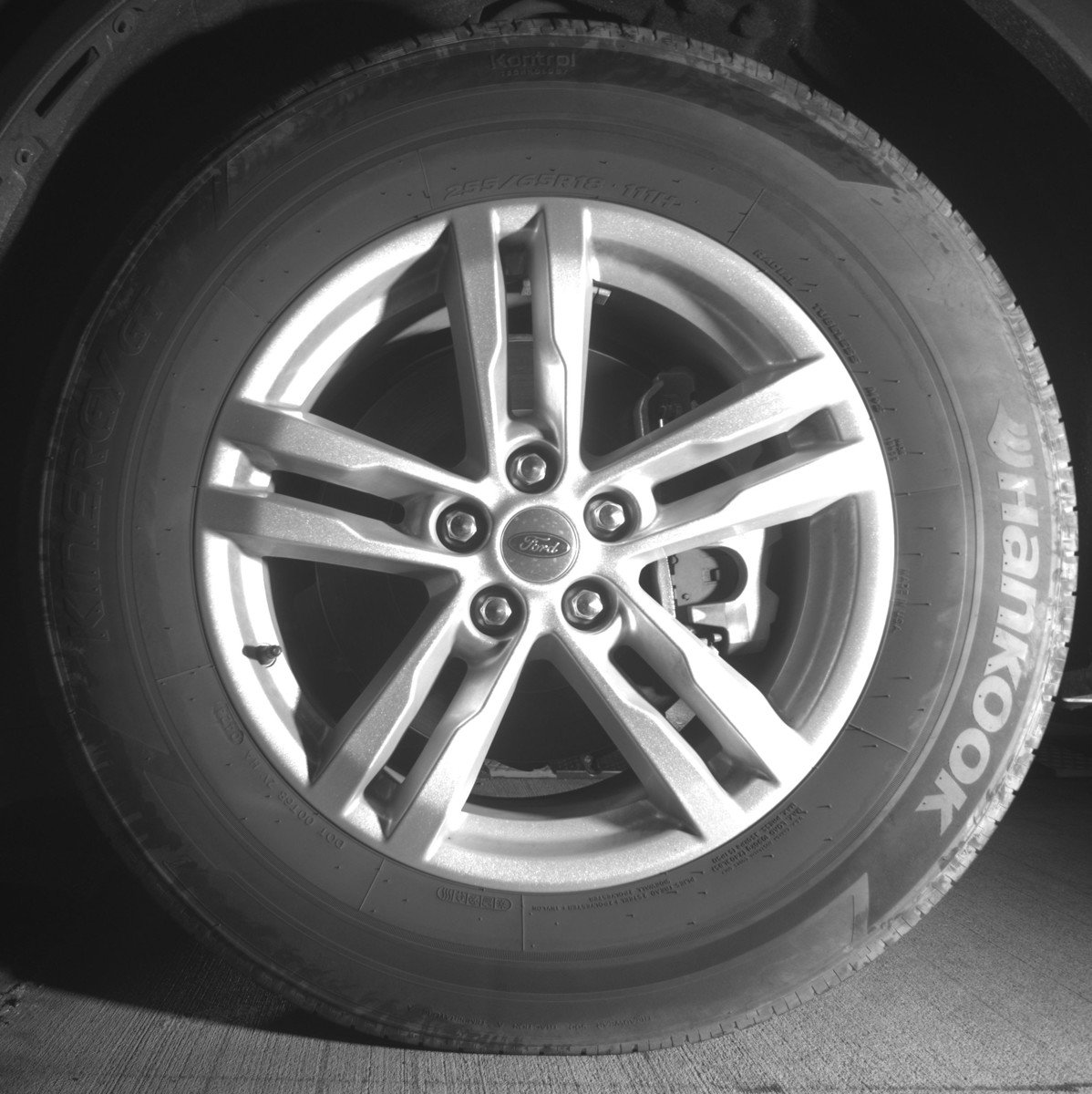 Used 2024 Ford Explorer XLT w/ Equipment Group 202A RWD image 12