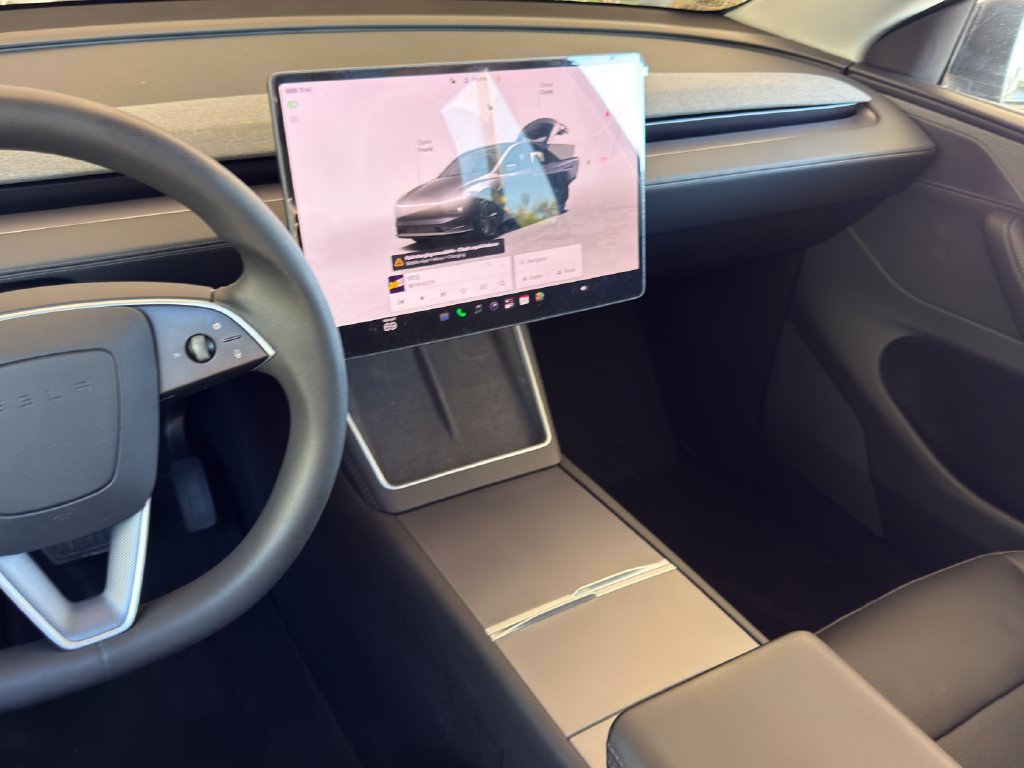 Used 2026 Tesla Model Y AWD image 16