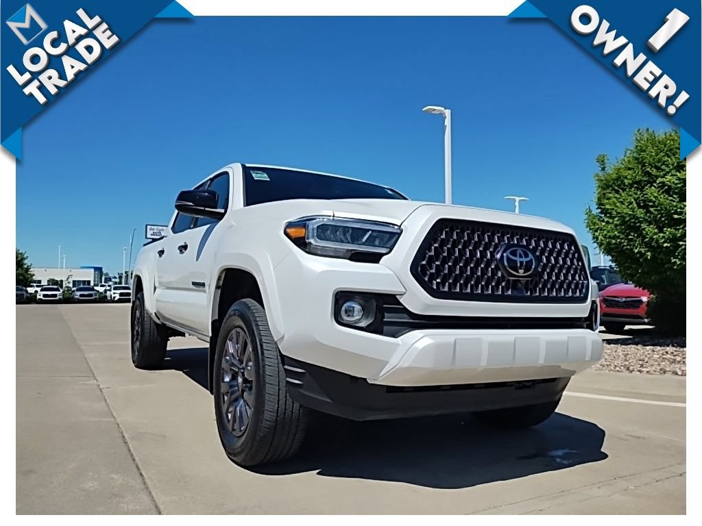 Used 2022 Toyota Tacoma Limited w/ Nightshade Package AWD/4WD image 4