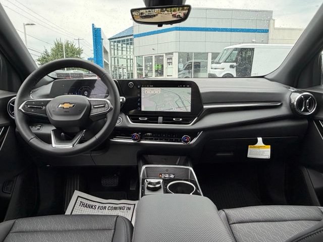 New 2027 Chevrolet Equinox LT w/ Convenience Package II AWD/4WD image 3