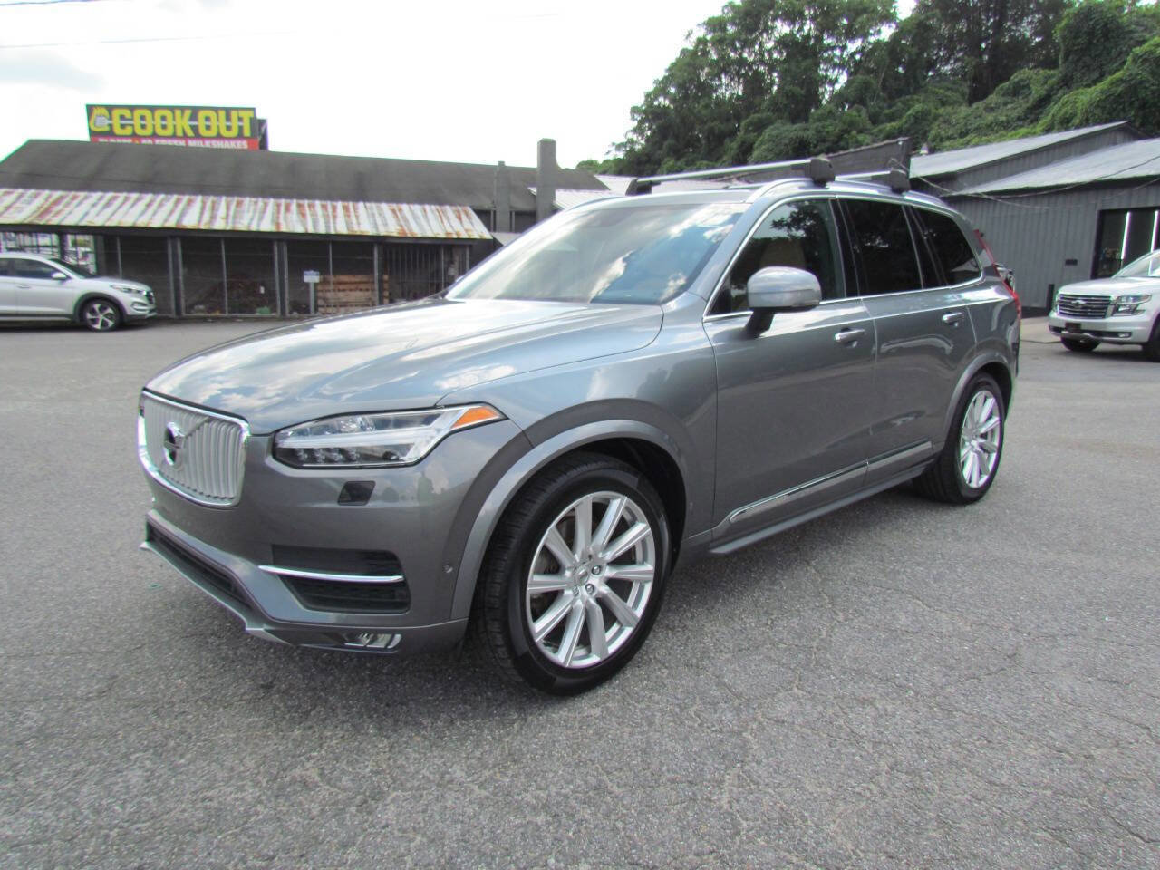 Used 2017 Volvo XC90 T6 Inscription w/ Vision Package AWD/4WD image 3