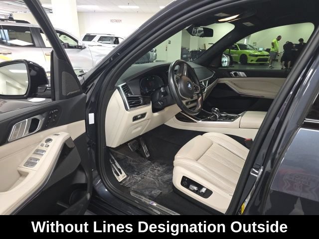Used 2021 BMW X7 xDrive40i w/ M Sport Package AWD/4WD image 18