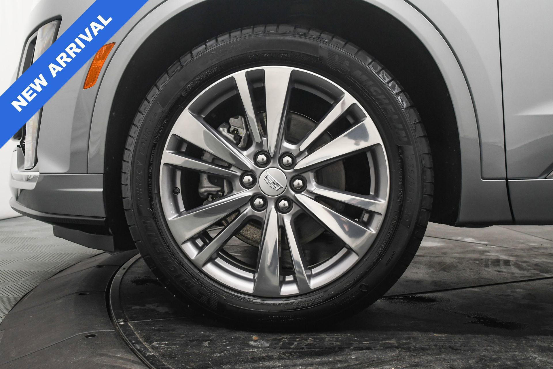 Used 2025 Cadillac XT6 Premium Luxury image 34