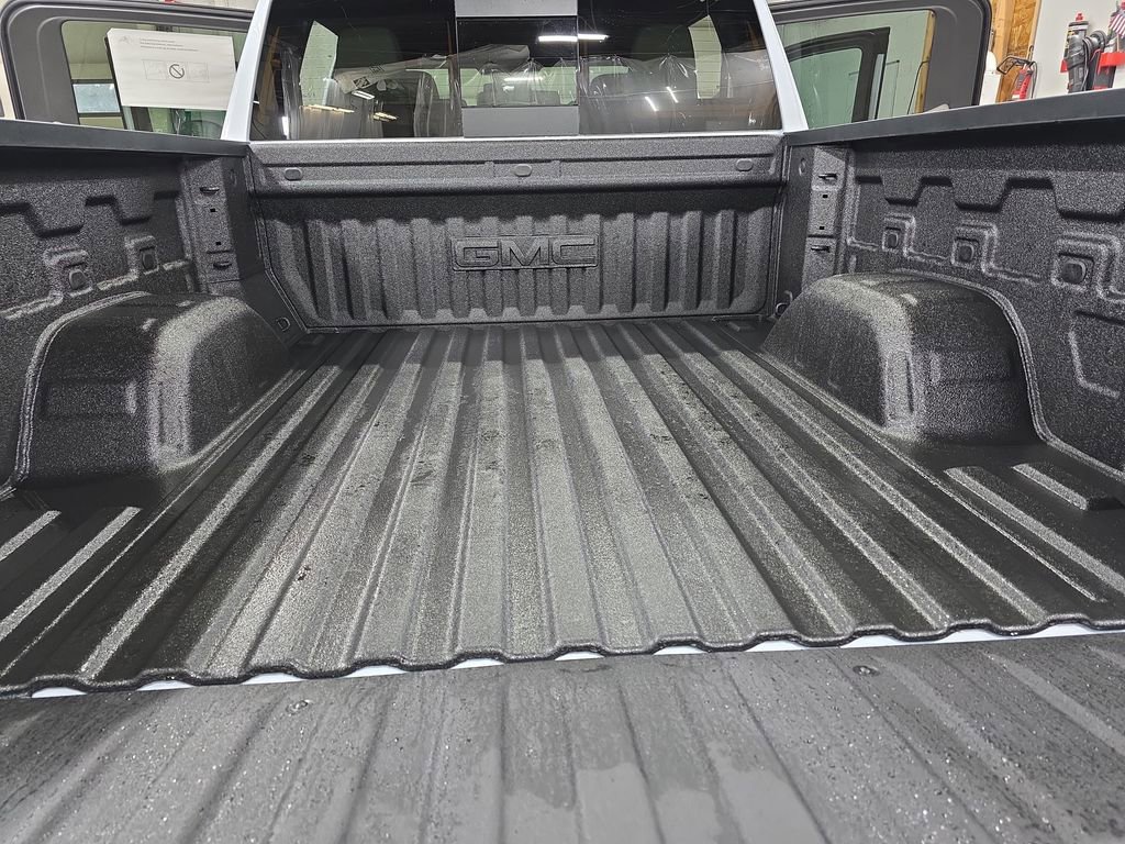 New 2026 GMC Sierra 1500 SLT w/ SLT Premium Package image 12