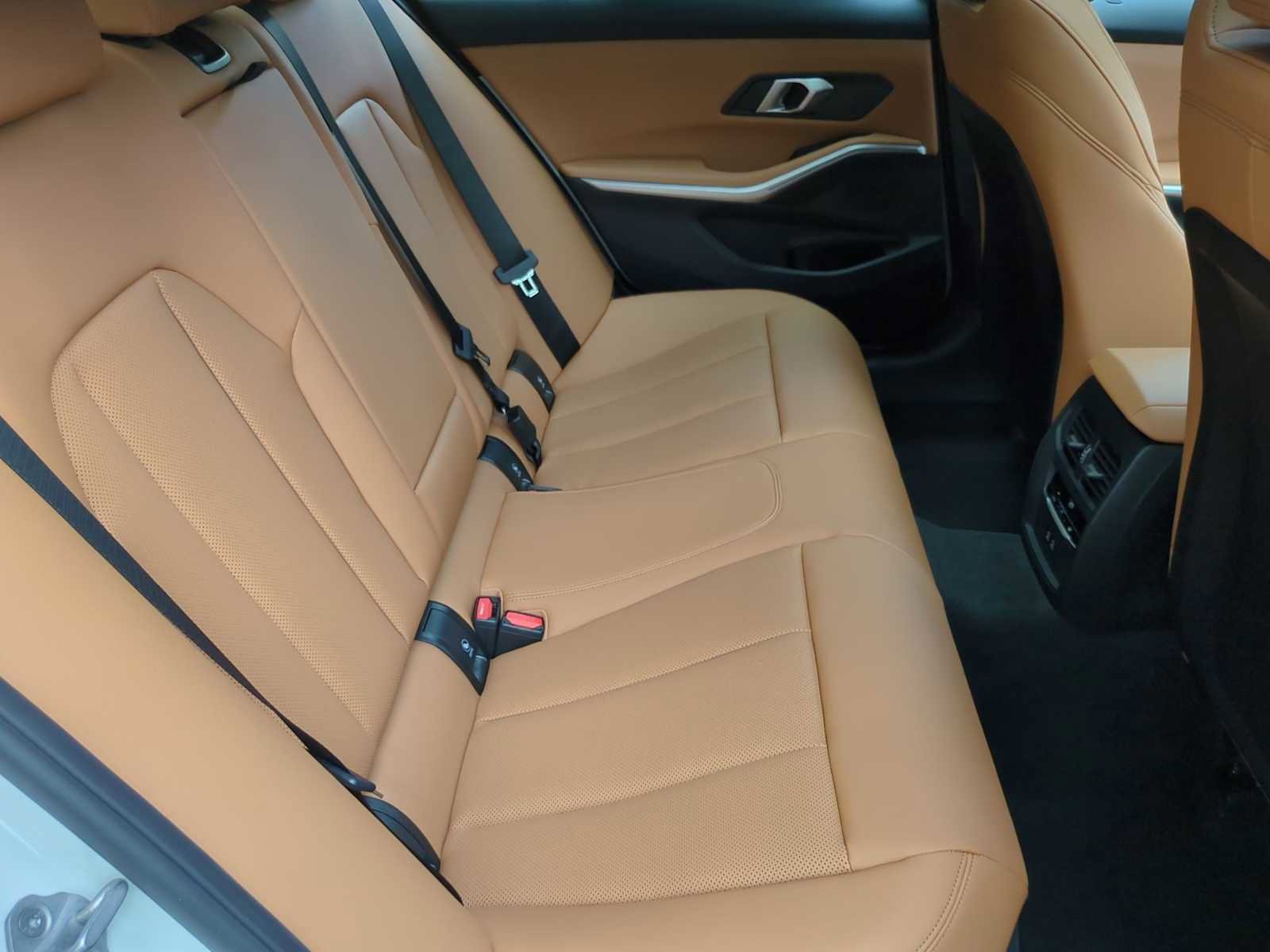 New 2025 BMW 330i xDrive Sedan w/ Premium Package image 21