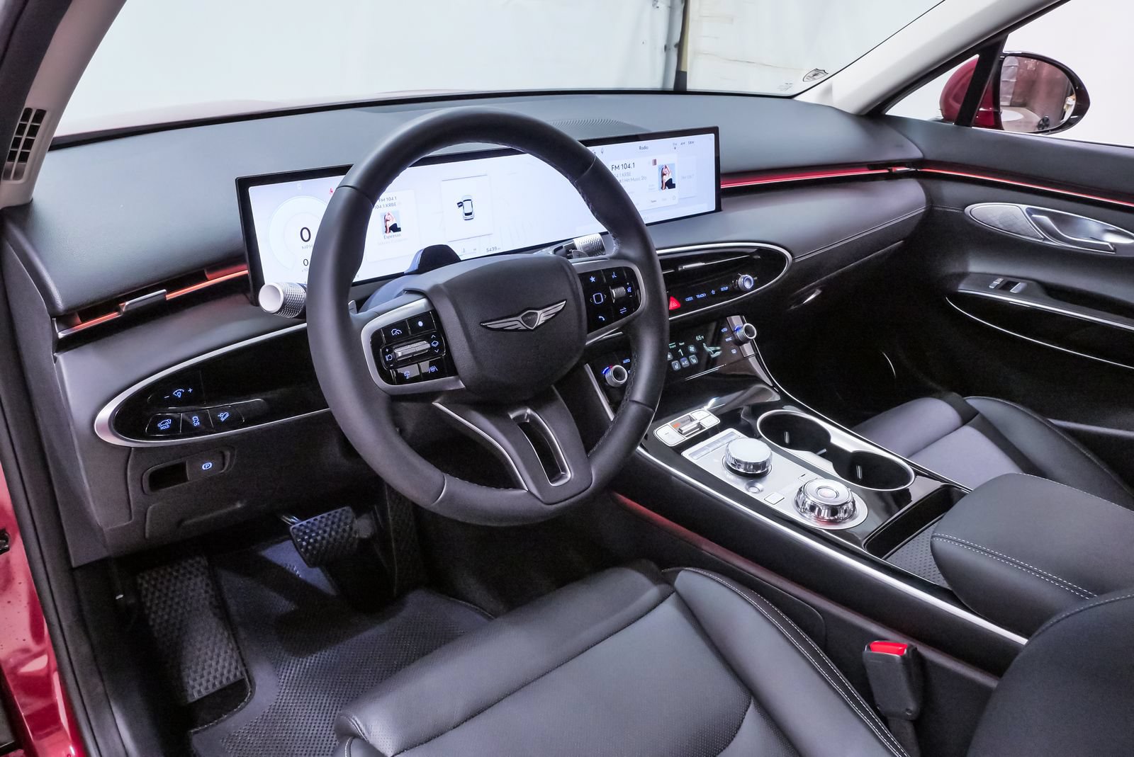 Certified 2026 Genesis GV70 2.5T AWD/4WD image 2