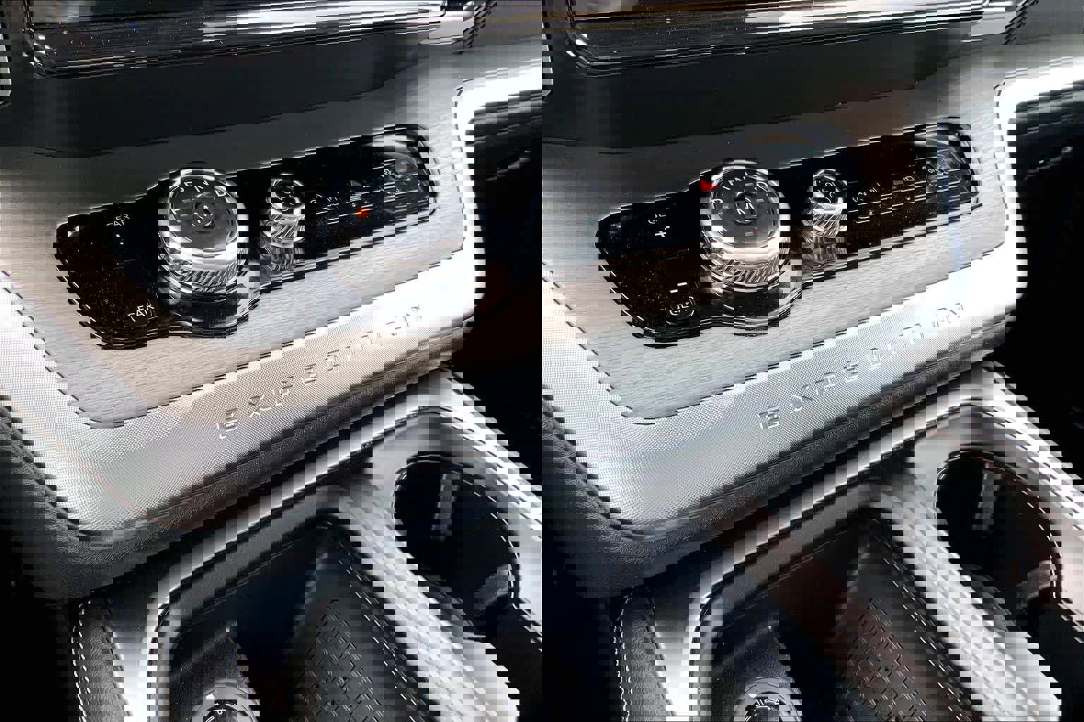 Used 2025 Ford Expedition Platinum image 35