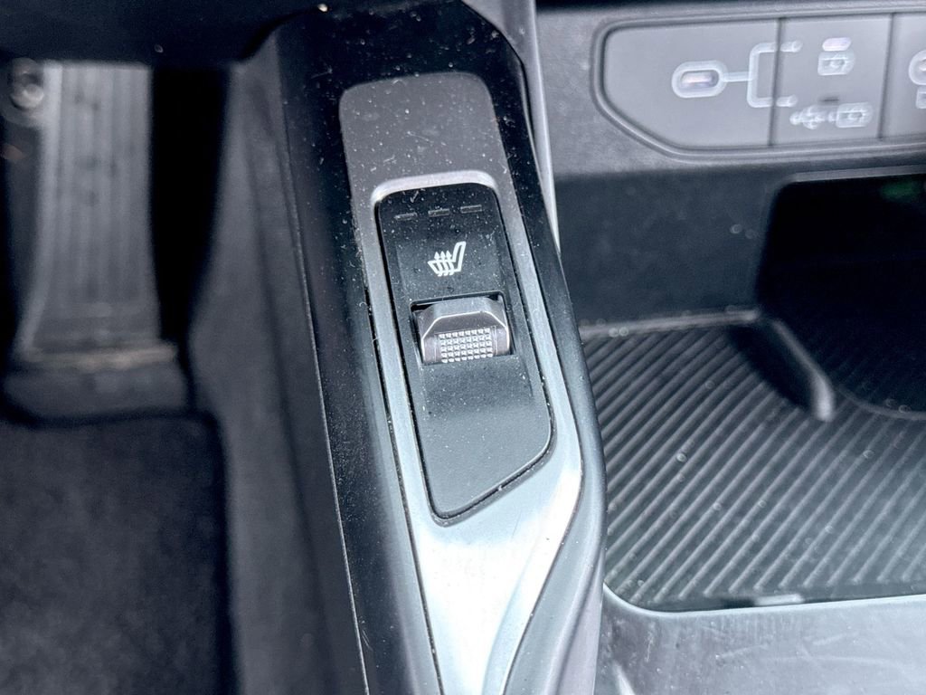 Used 2024 Kia Sorento S image 24