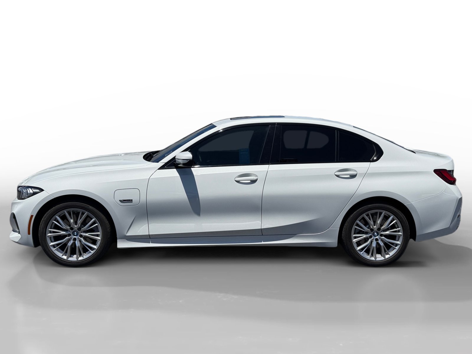 Used 2023 BMW 330e w/ Driving Assistance Package RWD image 2