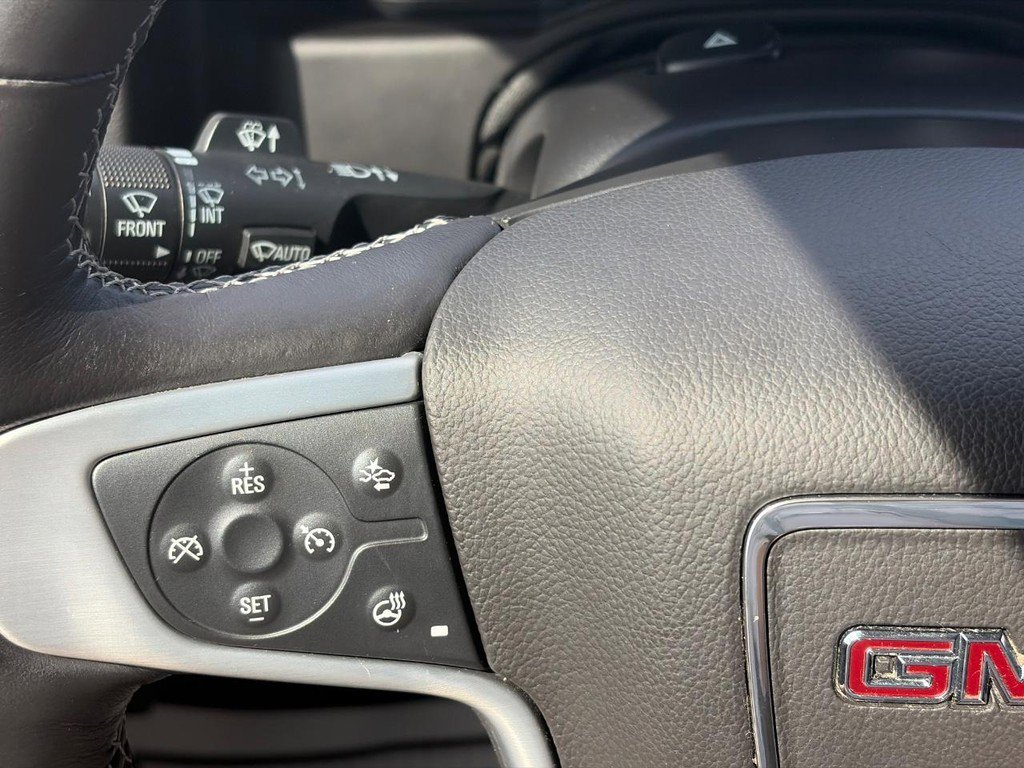 Used 2017 GMC Yukon SLT AWD/4WD image 25