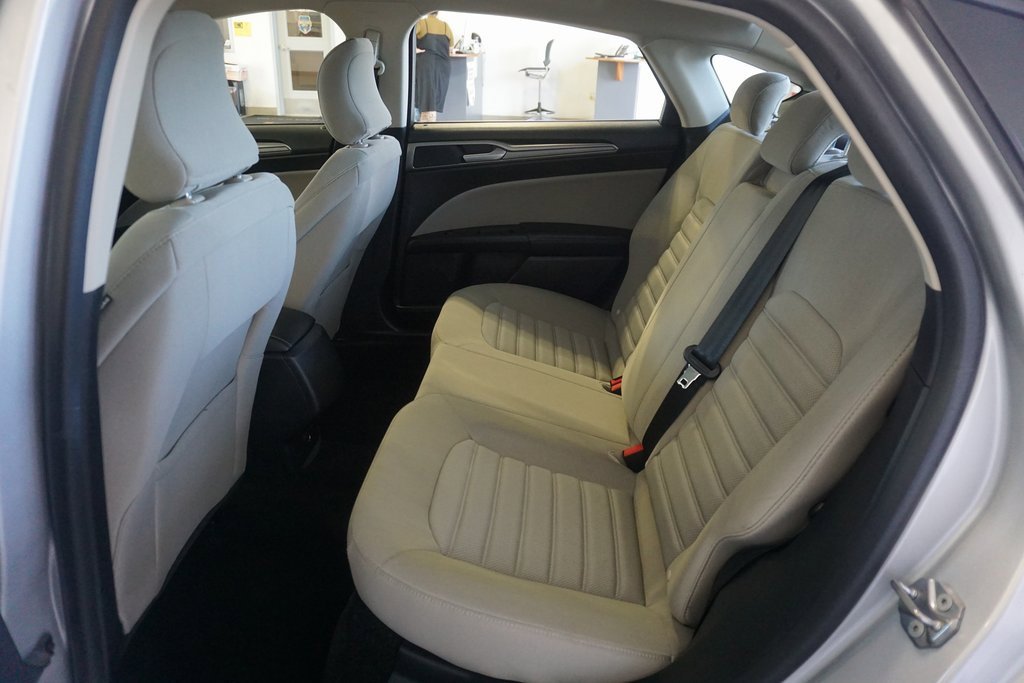 Used 2018 Ford Fusion S image 17