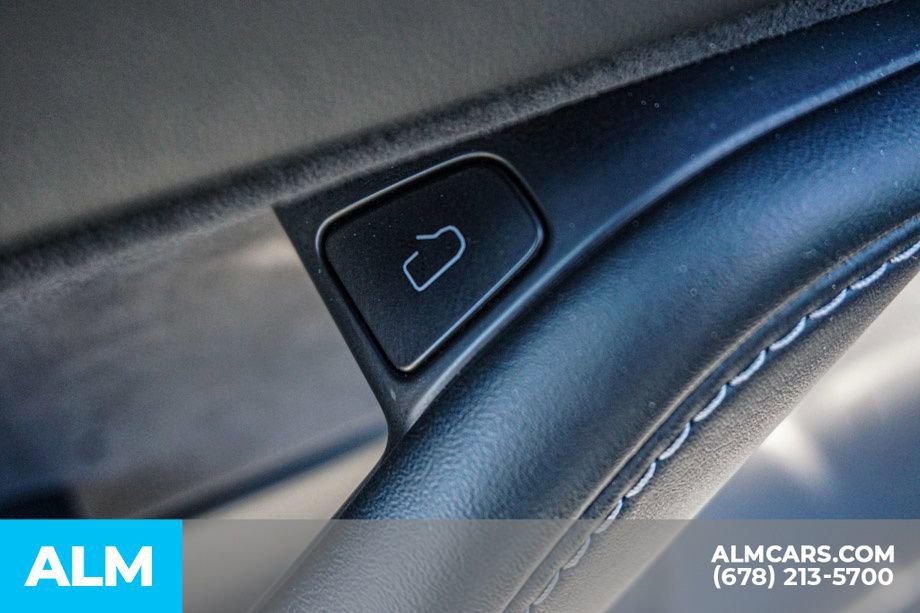 Used 2021 Tesla Model Y Long Range AWD/4WD image 46