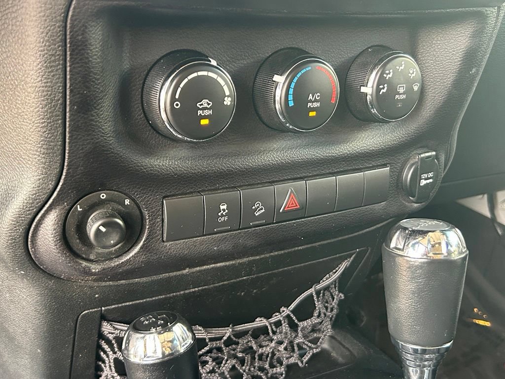 Used 2017 Jeep Wrangler Unlimited Sport w/ Quick Order Package 24S AWD/4WD image 34