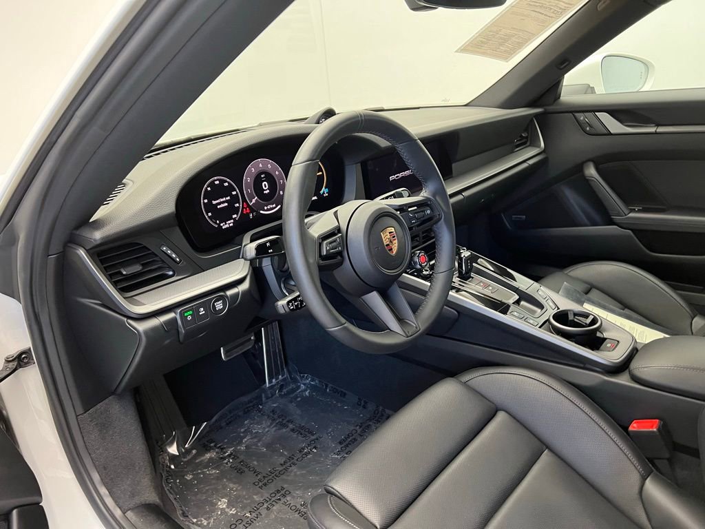 Certified 2025 Porsche 911 Carrera image 4