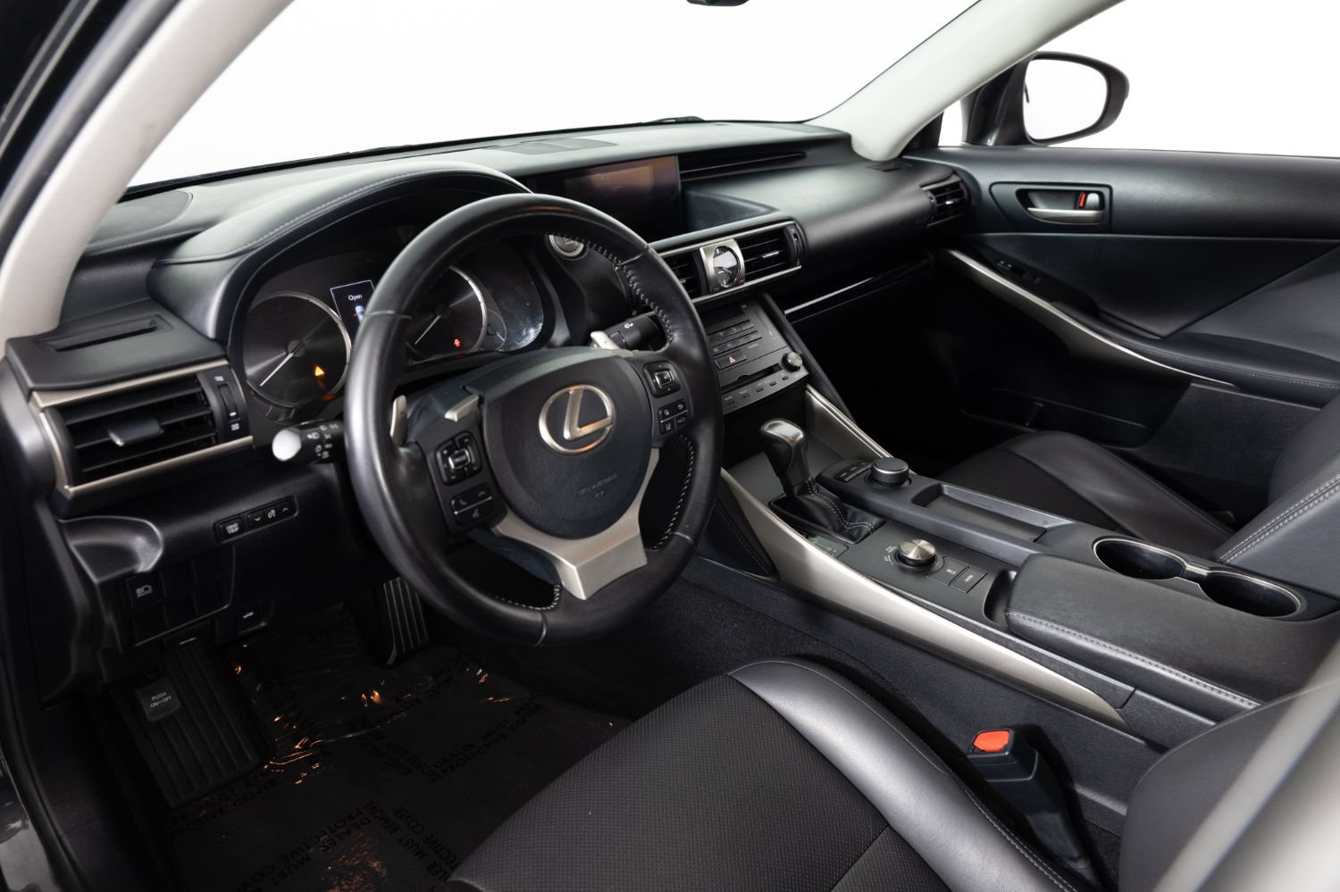 Used 2017 Lexus IS 200t RWD image 12