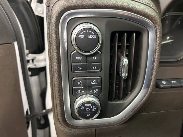 Used 2020 GMC Sierra 3500 Denali w/ Denali Ultimate Package image 15