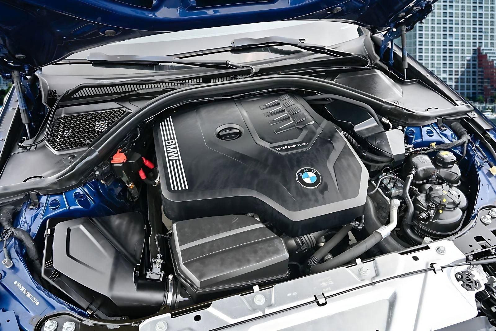 Used 2022 BMW 330i Sedan w/ Driving Assistance Package image 35