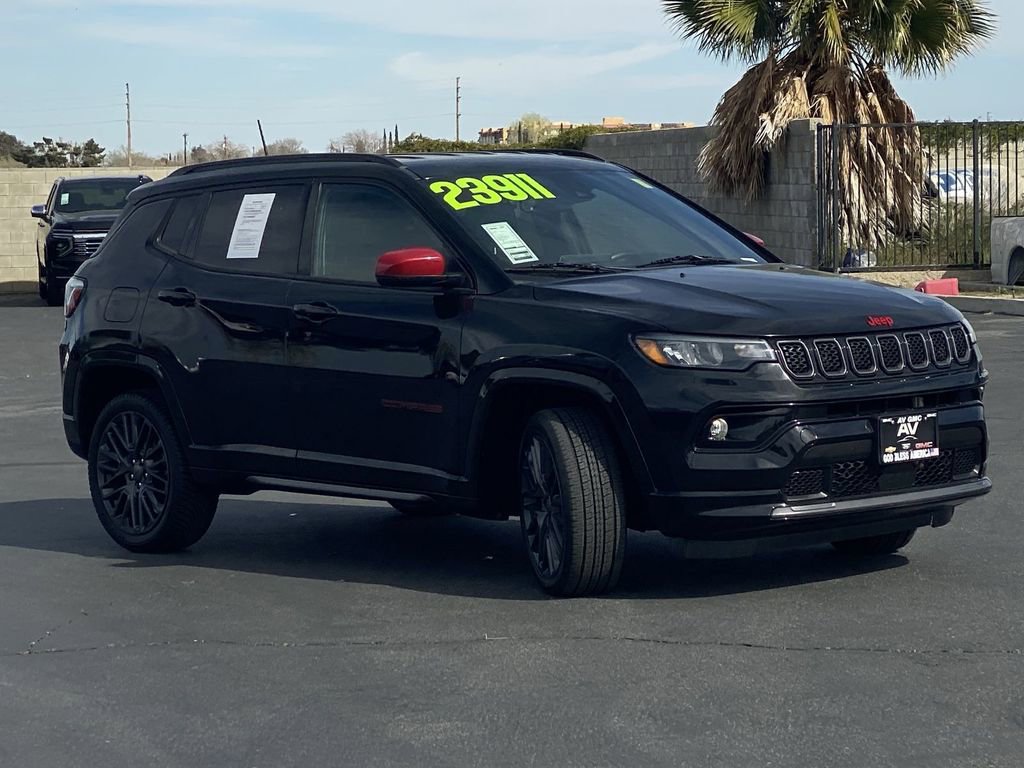 Used 2023 Jeep Compass Limited image 11