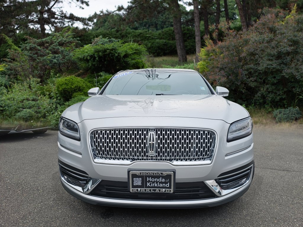 Used 2019 Lincoln Nautilus Select AWD/4WD image 2
