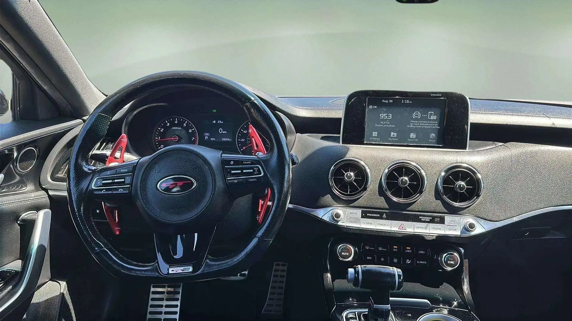 Used 2020 Kia Stinger GT-Line image 28