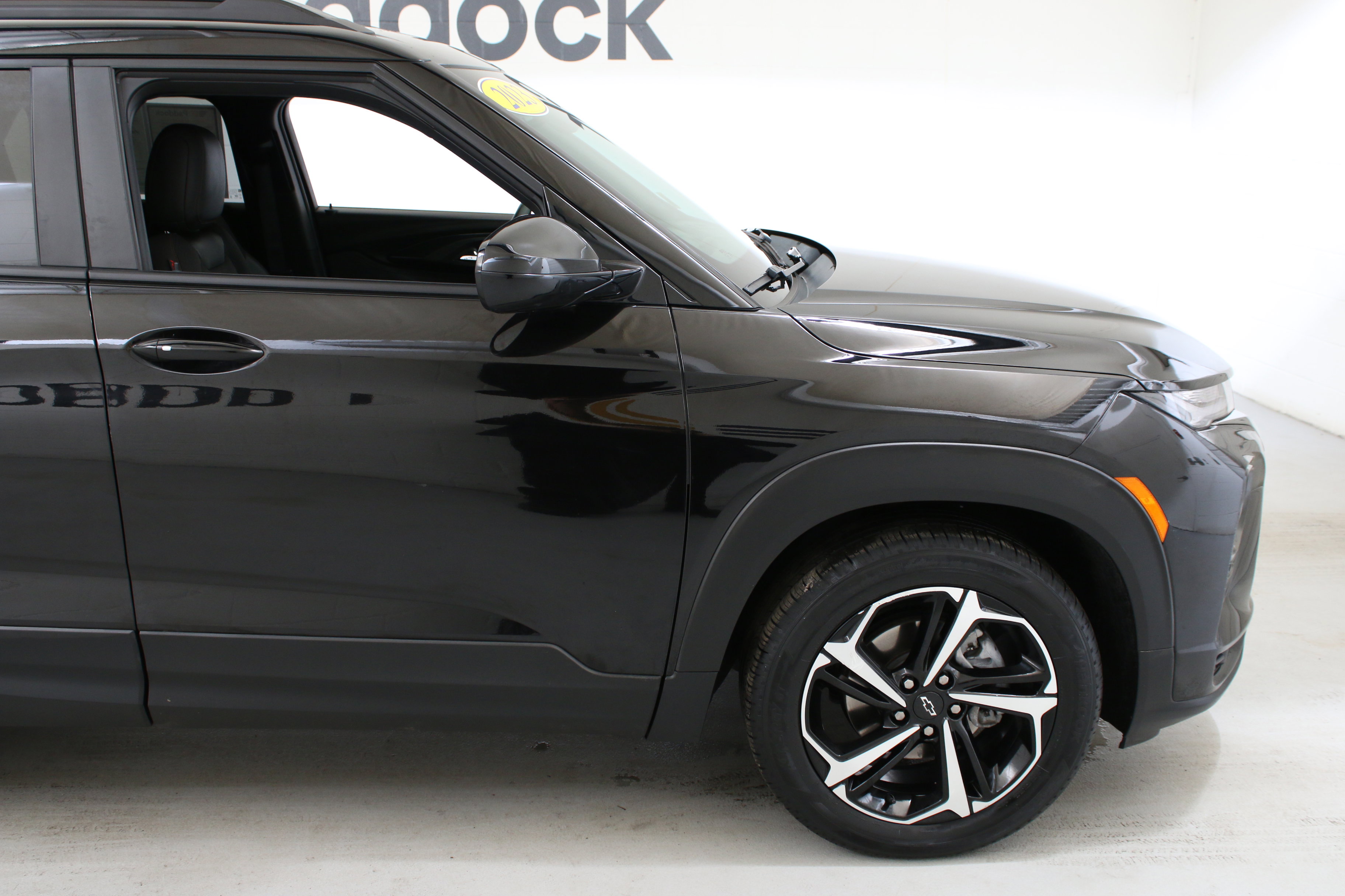 Used 2023 Chevrolet TrailBlazer RS w/ Sun and Liftgate Package image 11